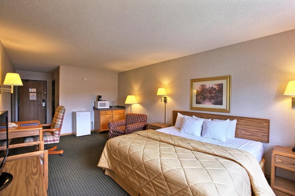 Comfort Inn Rhinelander Εξωτερικό φωτογραφία