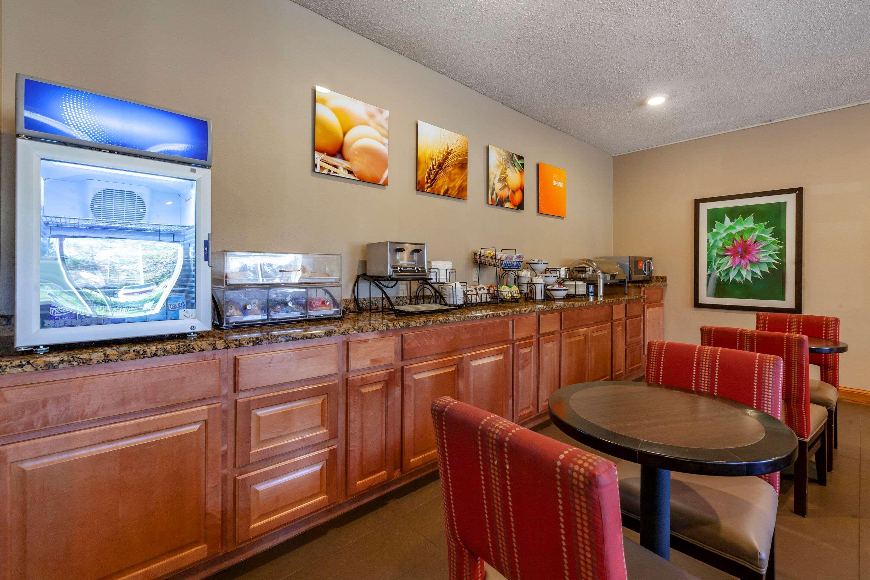 Comfort Inn Rhinelander Εξωτερικό φωτογραφία