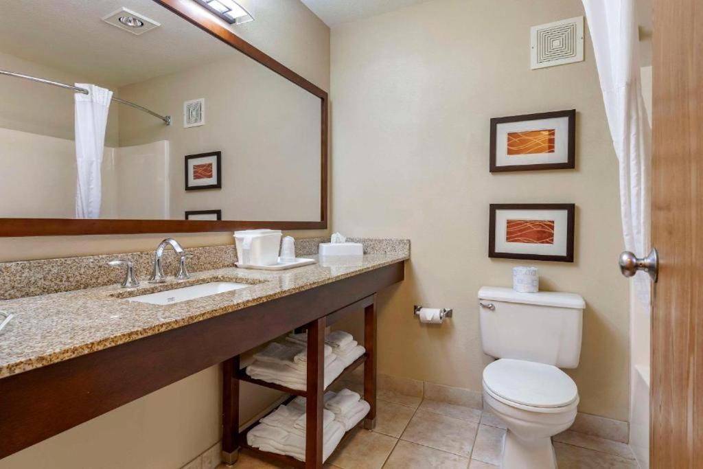 Comfort Inn Rhinelander Εξωτερικό φωτογραφία