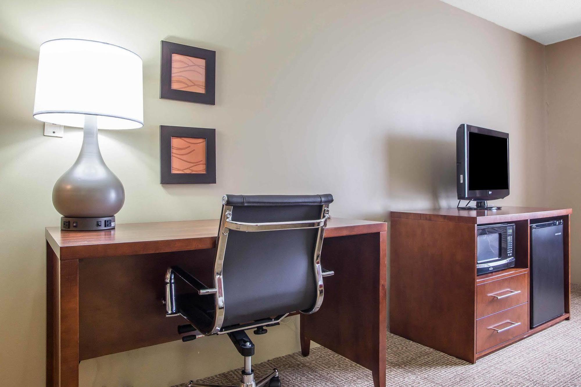 Comfort Inn Rhinelander Εξωτερικό φωτογραφία