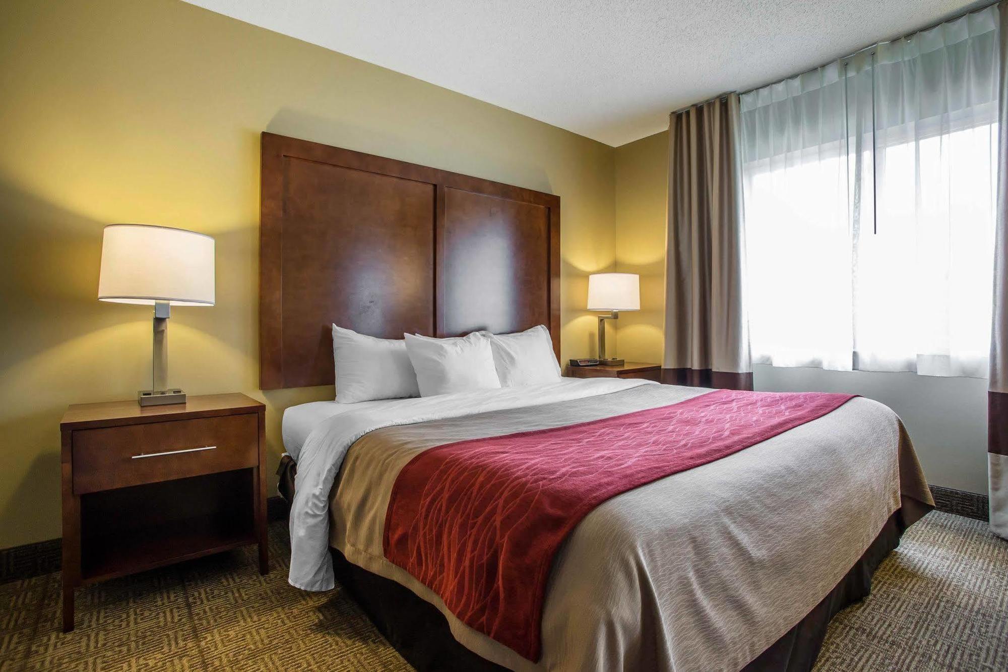 Comfort Inn Rhinelander Εξωτερικό φωτογραφία